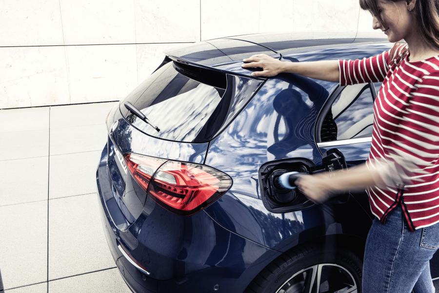 Детали экстерьера Mercedes-Benz A250 e (W177) 2019 года  (WW) (фото 19 из 33)
